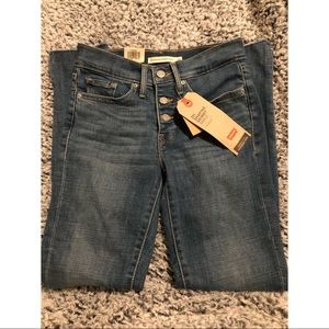 NWT Levi’s Skinny Jeans